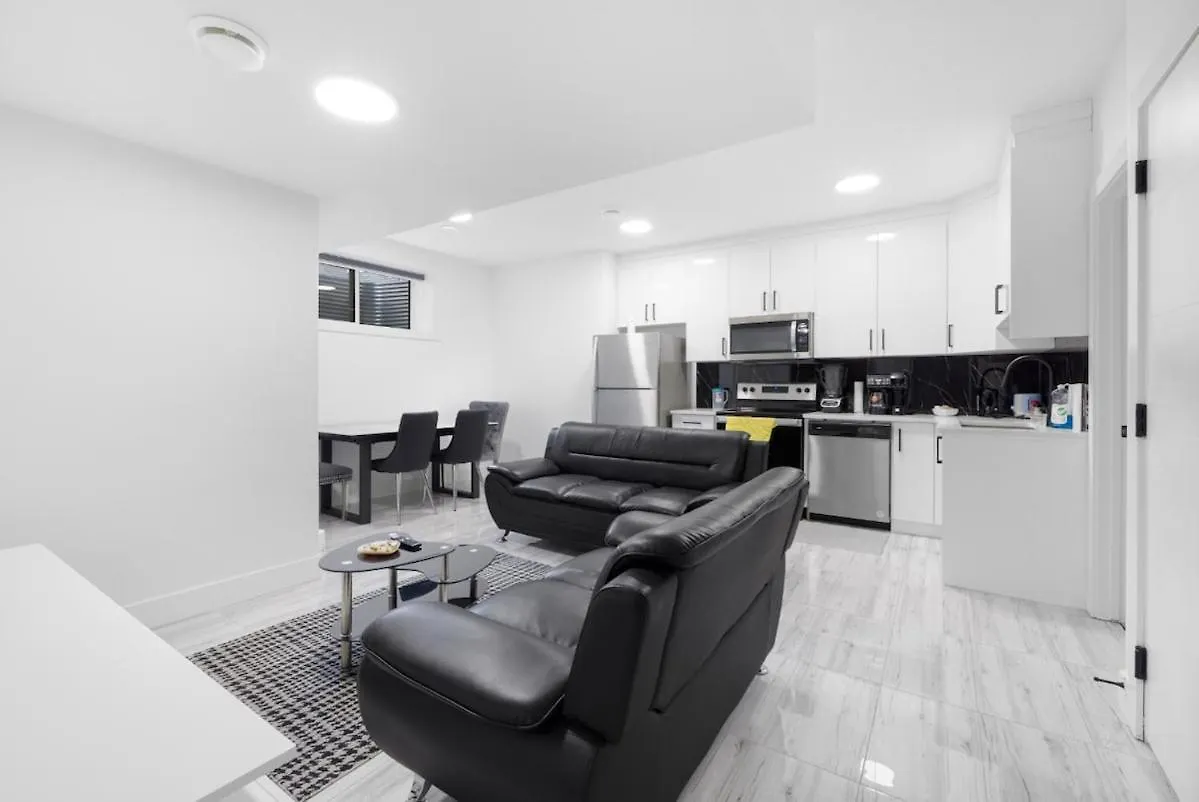 Spacious 2 Bedroom Suite In Edmonton, Canada Casa de Férias