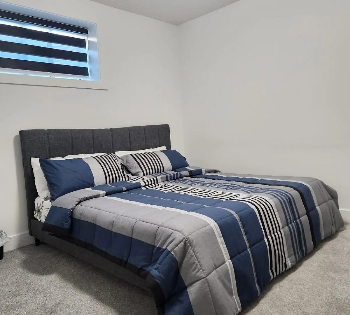Casa de Férias Spacious 2 Bedroom Suite In Edmonton, Canada